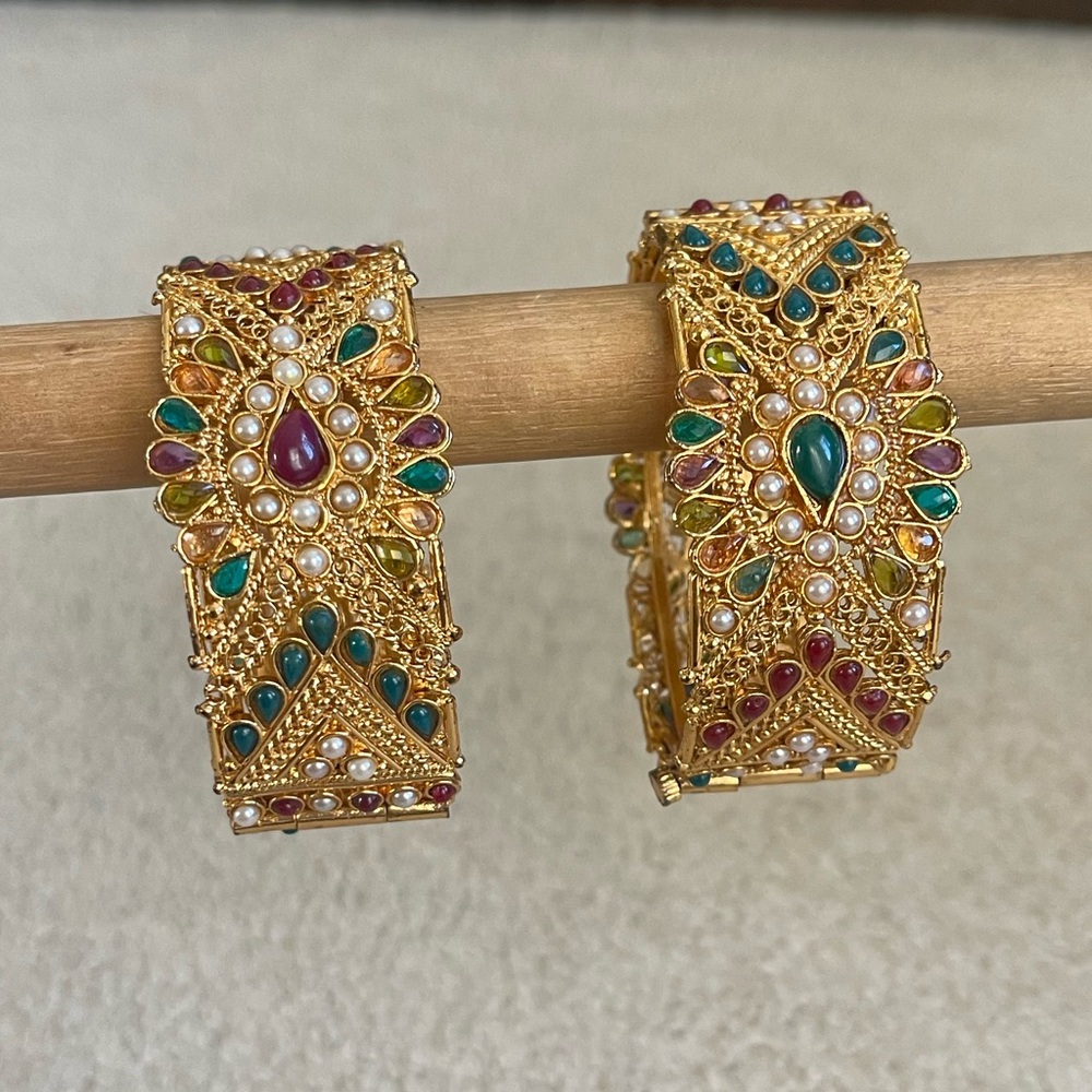 Multicolored Set Bangles - Picture 3 of 5